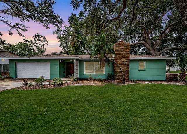 Property at 152 58th Ave S, St Petersburg, FL 33705, 4 beds, 2.5 baths