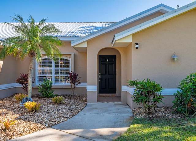 Property at 86 Zenith St, Port Charlotte, FL 33954, 3 beds, 2 baths