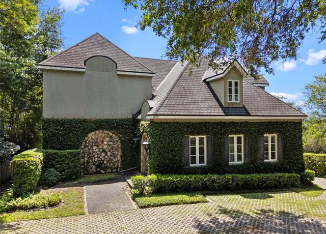 Property at 996 Fairview Ave, Mount Dora, FL 32757, 4 beds, 4.5 baths