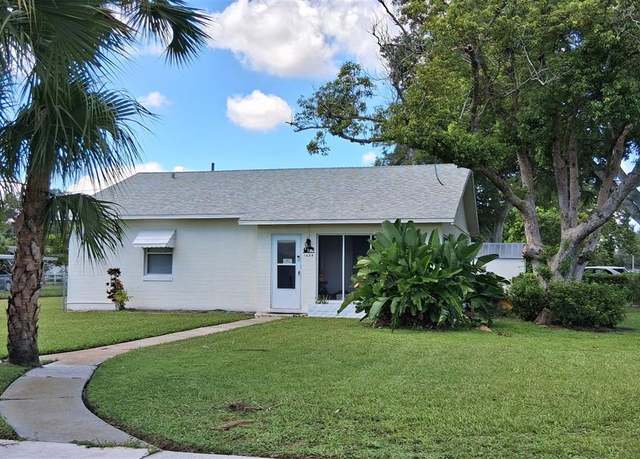 Property at 1604 Massachusetts Ave, St Cloud, FL 34769, 4 beds, 2 baths