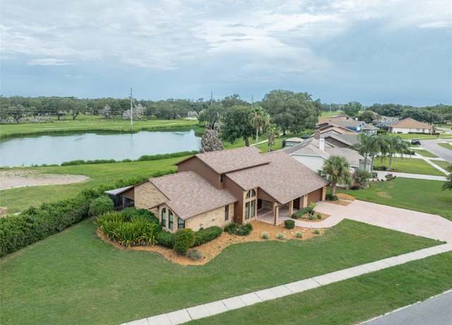 Property at 6151 Silver Oaks Dr, Zephyrhills, FL 33542, 3 beds, 2.5 baths