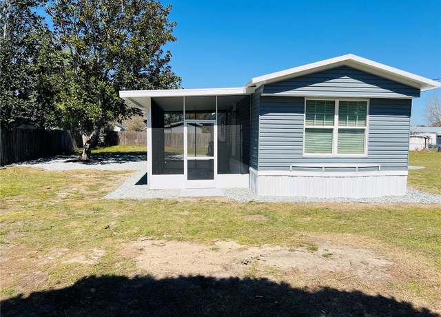 Property at 9247 SE 142nd Pl, Summerfield, FL 34491, 2 beds, 1 bath