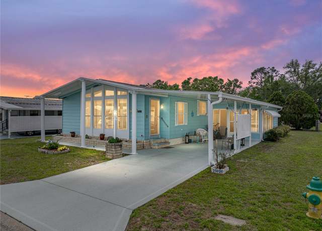 Property at 35026 Colony Hills Dr, Zephyrhills, FL 33541, 2 beds, 2 baths