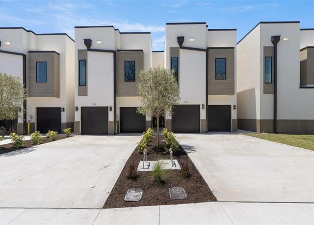 Property at 218 Hesperides St N, Tampa, FL 33609, 3 beds, 4 baths