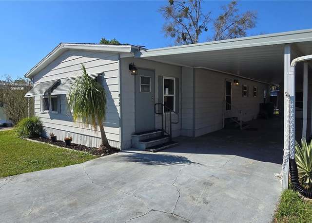 Property at 815 E Live Oak St, Wildwood, FL 34785, 2 beds, 2 baths