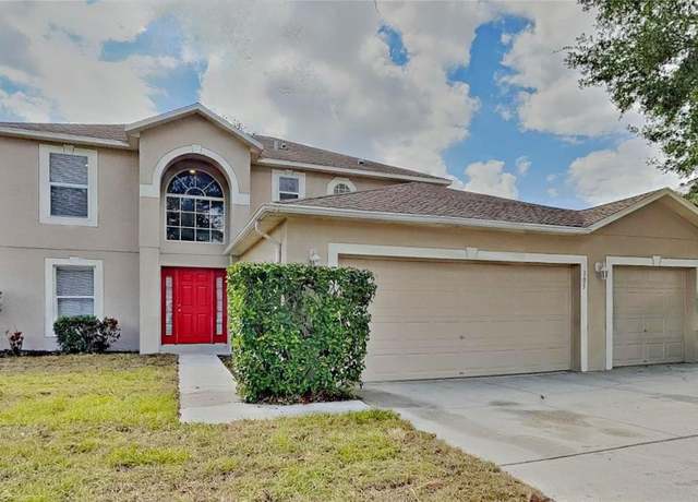 Property at 105 Evergreen Dr, Auburndale, FL 33823, 4 beds, 2.5 baths