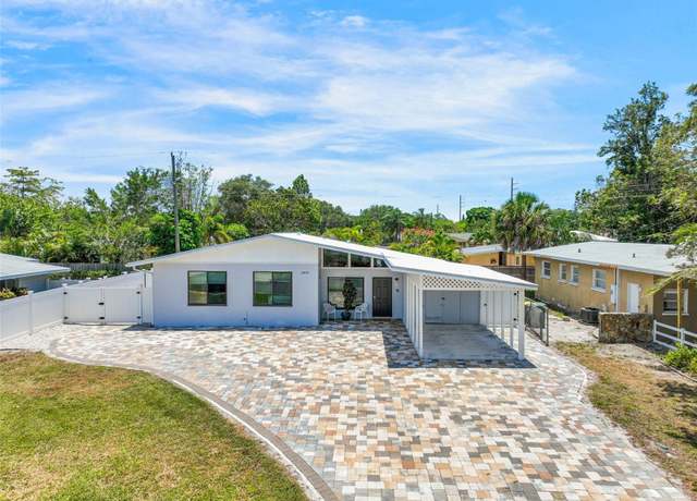 Property at 2832 Greenbriar St, Sarasota, FL 34237, 3 beds, 2 baths