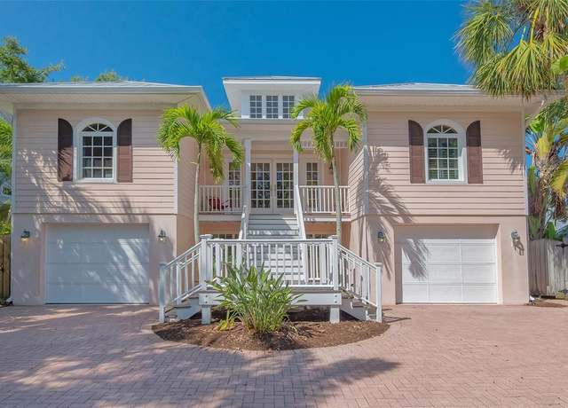 Property at 5024 Commonwealth Dr, Sarasota, FL 34242, 3 beds, 3.5 baths