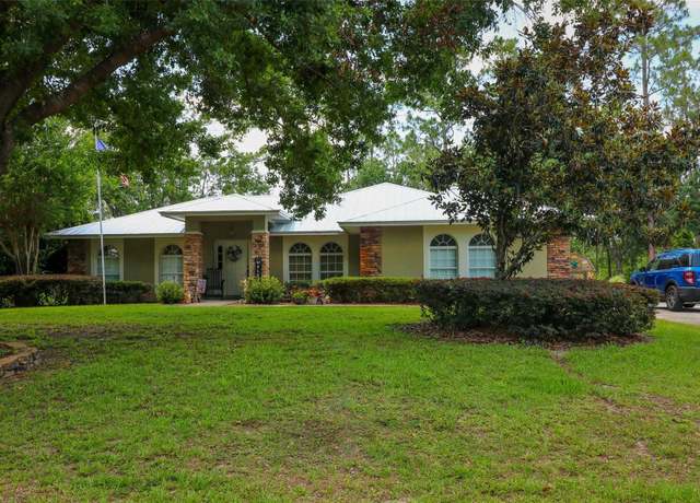 Property at 9365 Lemon Dr, Lake Wales, FL 33898, 3 beds, 2 baths