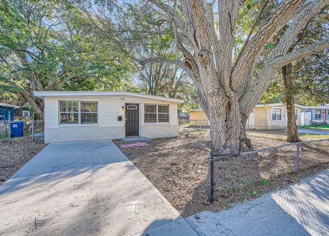 Property at 634 Newton Ave S, St Petersburg, FL 33701, 3 beds, 1.5 baths