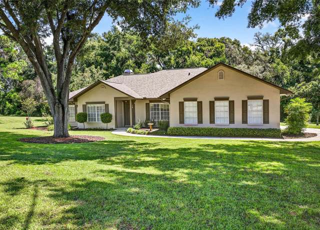 Property at 11240 Grandview Dr, Dade City, FL 33525, 4 beds, 2.5 baths