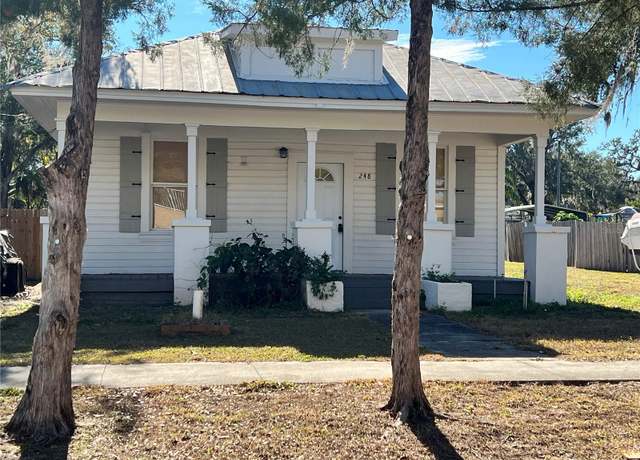 Property at 248 E Magnolia St, Groveland, FL 34736, 3 beds, 1 bath