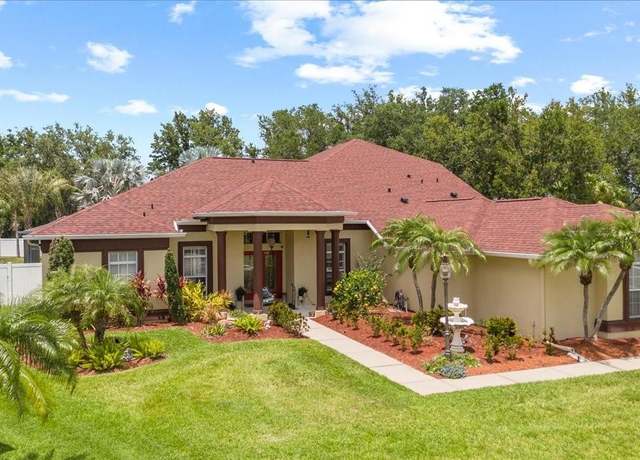 Property at 2818 Mossy Timber Trl, Valrico, FL 33596, 4 beds, 3.5 baths