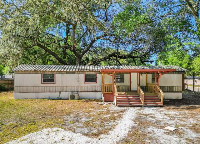 Property at 700 SE 129th Ter, Silver Springs, FL 34488, 2 beds, 2 baths