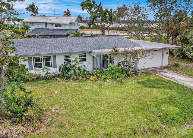 Property at 723 45th Street Ct W, Palmetto, FL 34221, 2 beds, 2 baths
