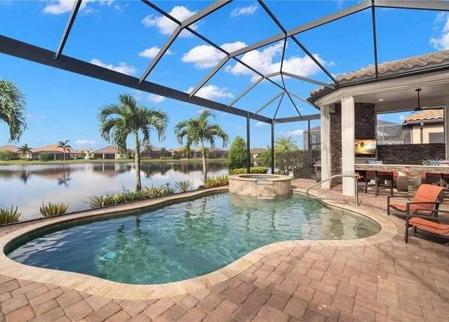 Property at 13208 Malachite Dr, Bradenton, FL 34211, 3 beds, 3.5 baths