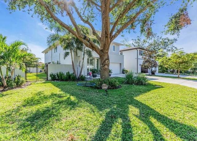 Property at 2586 Prospect St, Sarasota, FL 34239, 4 beds, 4 baths
