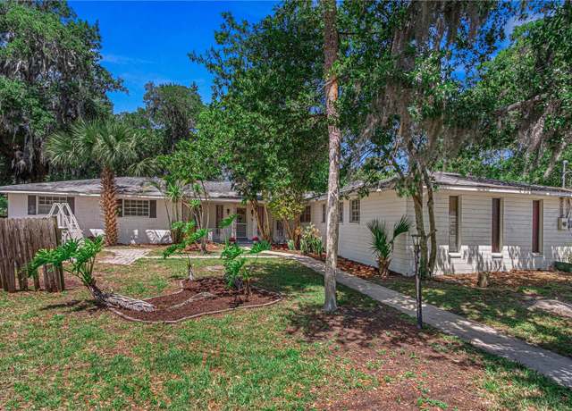 Property at 600 10th St, Daytona Beach, FL 32117, 3 beds, 3 baths