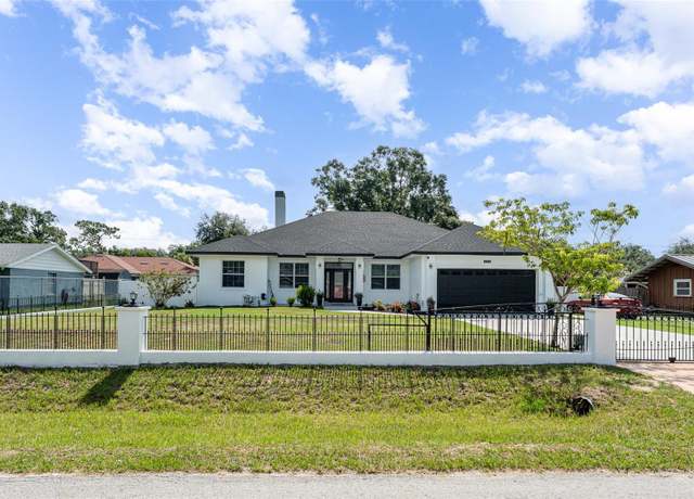 Property at 8441 Tocoi Path, Lakeland, FL 33810, 4 beds, 3 baths