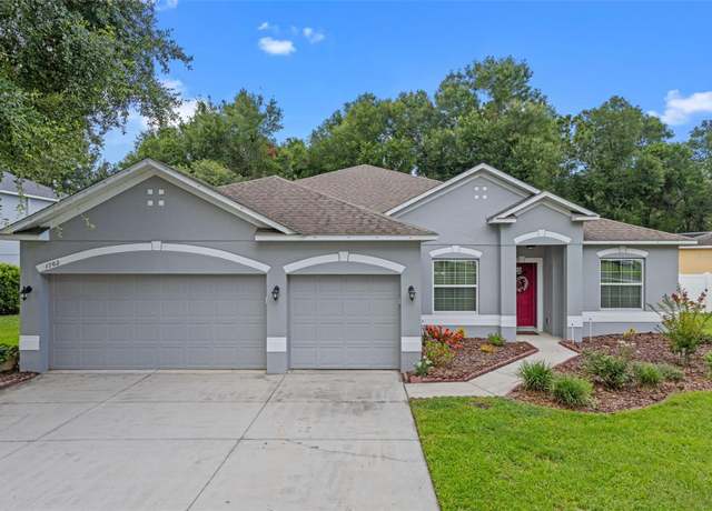 Property at 1702 Hoofprint Ct, Fruitland Park, FL 34731, 4 beds, 3 baths