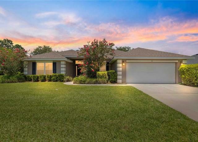 Property at 8 Diamond Club Rd, Ocala, FL 34472, 4 beds, 2 baths