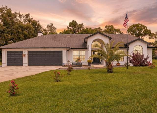 Property at 2002 Maximilian Ave, Spring Hill, FL 34609, 4 beds, 2 baths