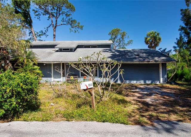 Property at 2511 Lords Ln, Sarasota, FL 34231, 3 beds, 2 baths