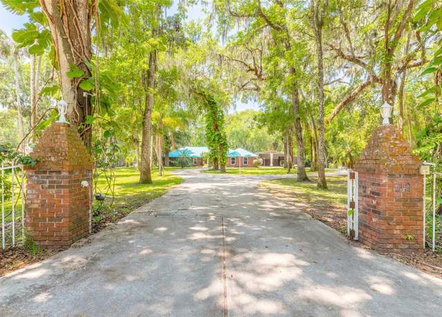 Property at 712 S Timberlane Dr, New Smyrna Beach, FL 32168, 4 beds, 3 baths