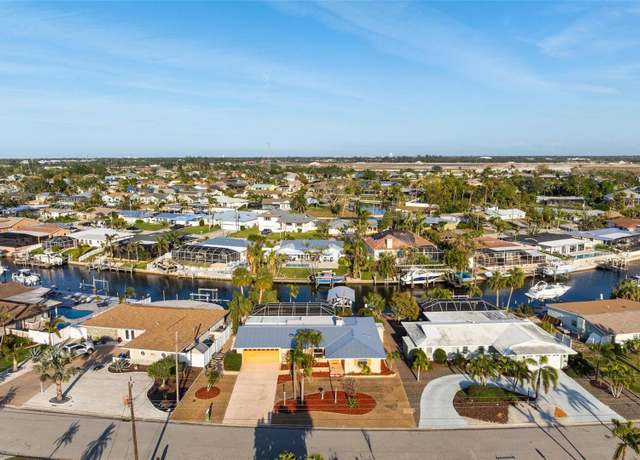 Property at 5207 Bimini Dr, Bradenton, FL 34210, 2 beds, 2 baths