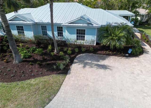 Property at 5608 Holmes Blvd, Holmes Beach, FL 34217, 3 beds, 2 baths