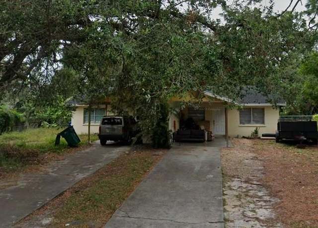 Property at 5736 7th St E, Bradenton, FL 34203, 4 beds, 2 baths