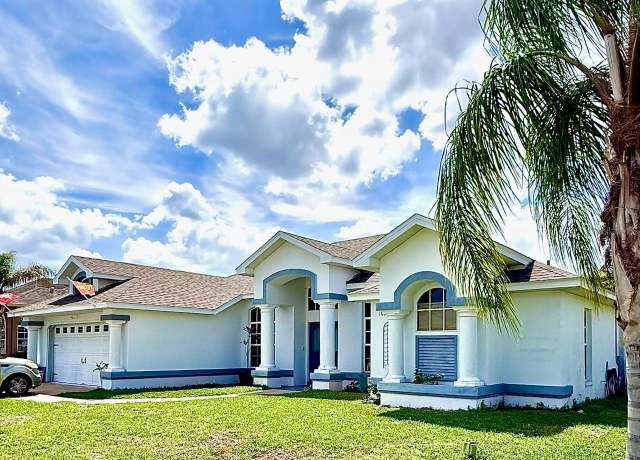 Property at 1011 Greenturf Rd, Spring Hill, FL 34608, 3 beds, 2 baths