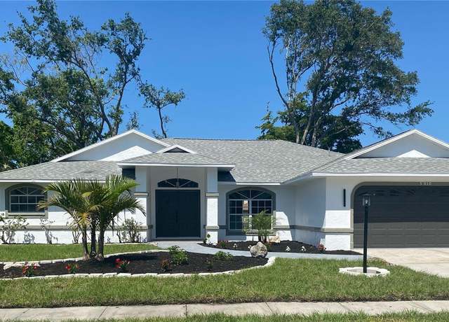Property at 5810 42nd St E, Bradenton, FL 34203, 3 beds, 2 baths
