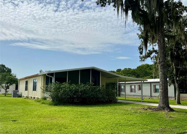 Property at 104 Winterberry Ave, Wildwood, FL 34785, 2 beds, 2 baths