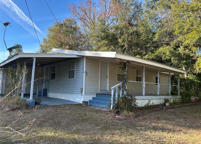 Property at 5496 NE 140th Ct, Williston, FL 32696, 2 beds, 1 bath