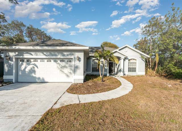 Property at 7109 Queen Palm Cir, Sarasota, FL 34243, 3 beds, 2 baths