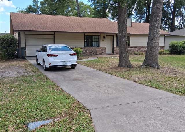 Property at 3400 NE 43rd Pl, Ocala, FL 34479, 3 beds, 2 baths