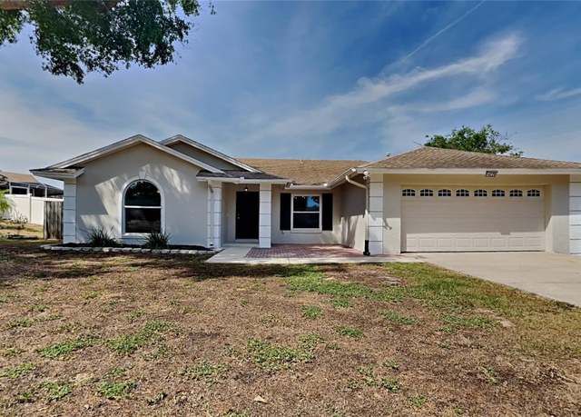 Property at 14220 Goodings Ln, Clermont, FL 34711, 4 beds, 2 baths