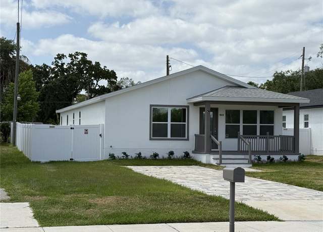 Property at 1040 20th St, Orlando, FL 32805, 4 beds, 2.5 baths
