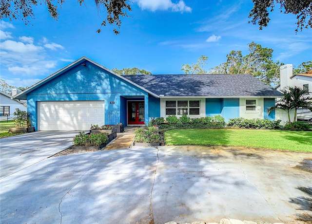 Property at 8613 Beth Ct, Odessa, FL 33556, 3 beds, 2.5 baths