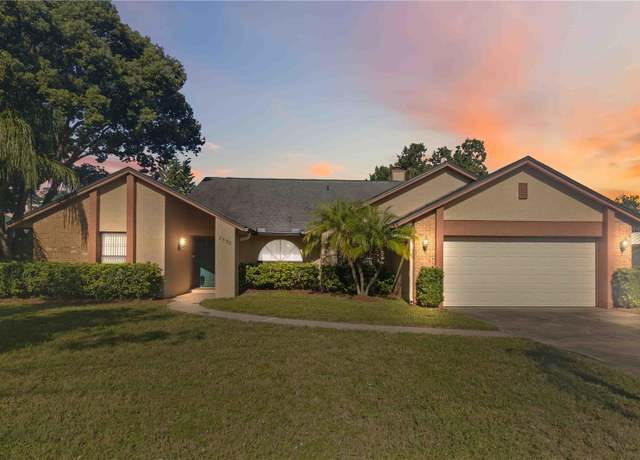 Property at 2530 Creekview Cir, Oviedo, FL 32765, 4 beds, 2.5 baths