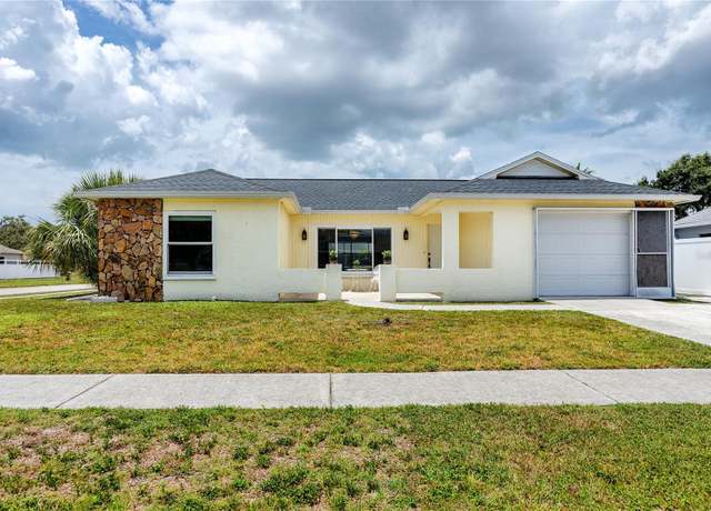 Property at 1225 Greenlea Dr, Holiday, FL 34691, 2 beds, 2 baths