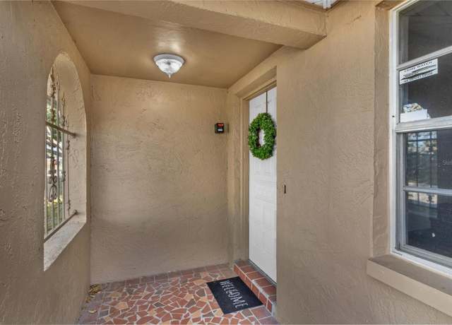 Property at 9430 Glen Moor Ln, Port Richey, FL 34668, 3 beds, 2 baths