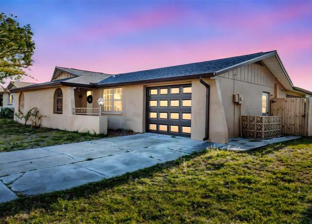 Property at 9430 Glen Moor Ln, Port Richey, FL 34668, 2 beds, 2 baths
