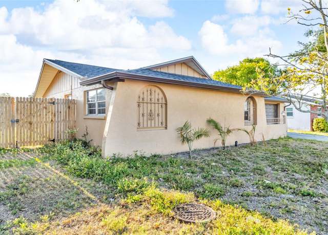Property at 9430 Glen Moor Ln, Port Richey, FL 34668, 2 beds, 2 baths