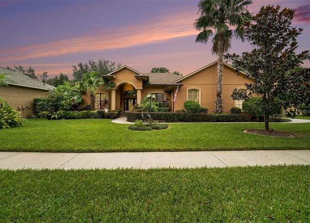 Property at 824 Citrus Wood Ln, Valrico, FL 33594, 3 beds, 2 baths
