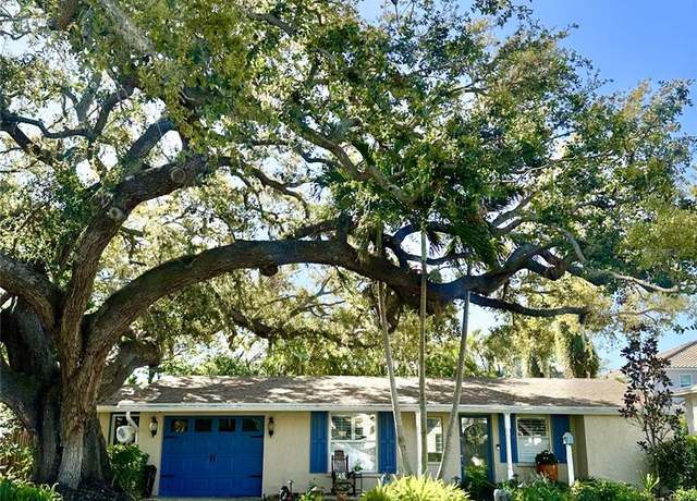 Property at 1834 Bougainvillea St, Sarasota, FL 34239, 3 beds, 3 baths
