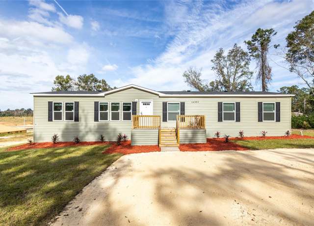 Property at 14302 NW 165 Pl, Alachua, FL 32615, 4 beds, 2 baths