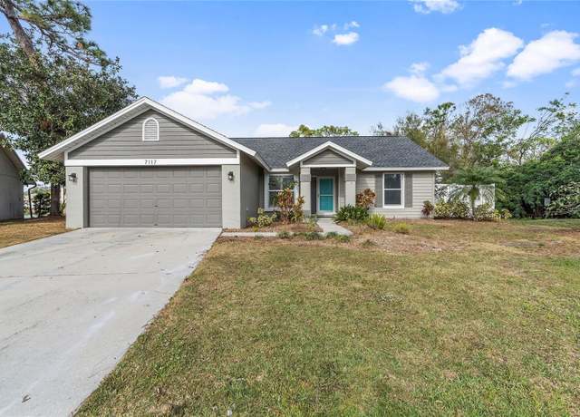 Property at 7117 Queen Palm Cir, Sarasota, FL 34243, 3 beds, 2 baths