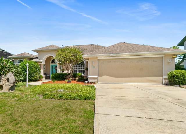 Property at 13 Crescent Ct S, Palm Coast, FL 32137, 3 beds, 2.5 baths